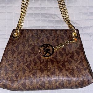 MICHAEL KORS CROSSBODY MK LOGO BAG!